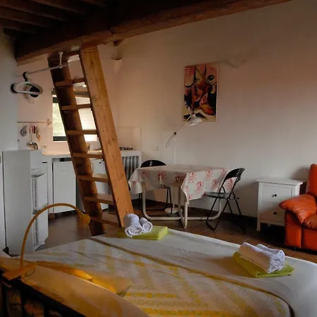 Capraiamare Apartment